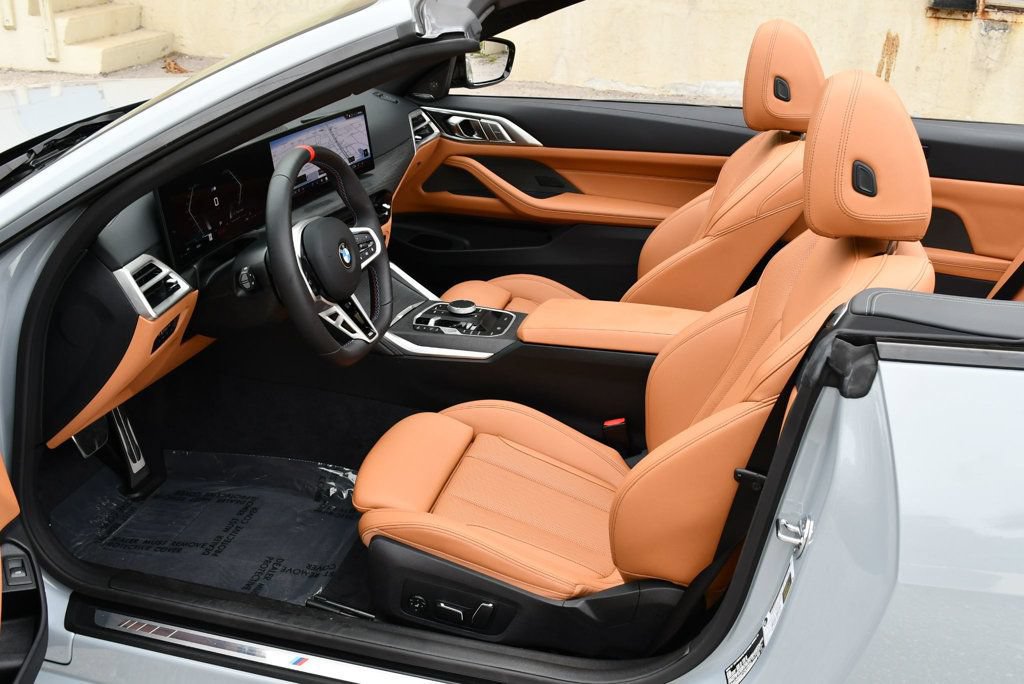 Used 2026 BMW M440i Convertible w/ Premium Package RWD image 15