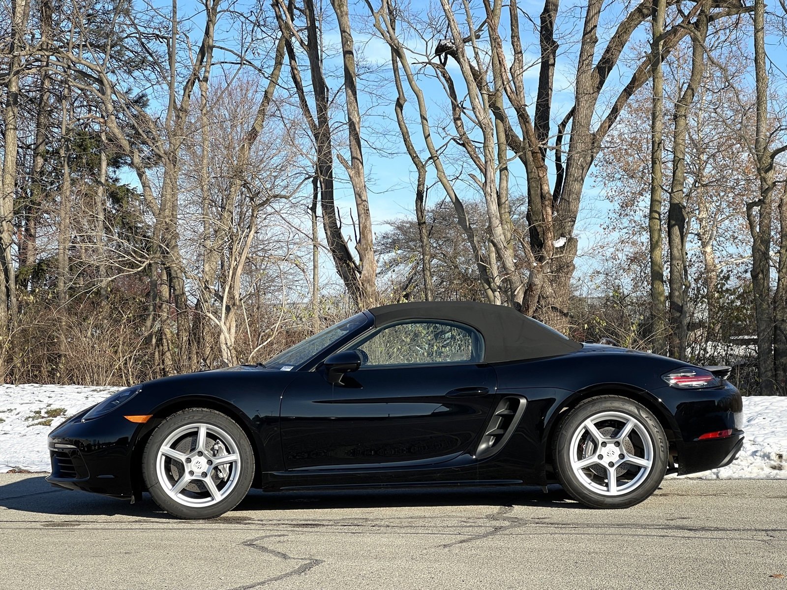 Certified 2023 Porsche 718 Boxster image 2