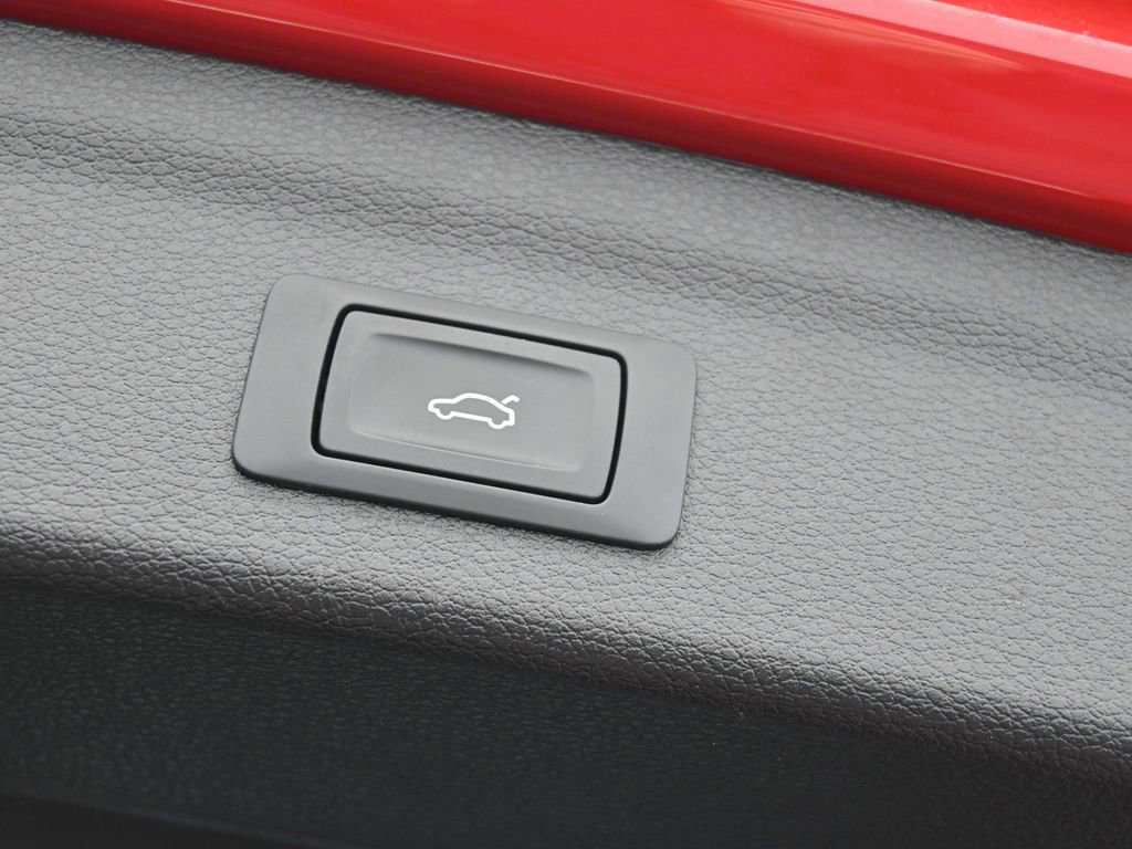 Used 2025 Audi Q3 2.0T Premium image 41