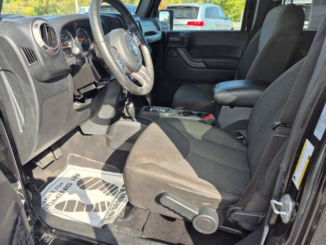 Used 2016 Jeep Wrangler Unlimited Sport AWD/4WD image 16