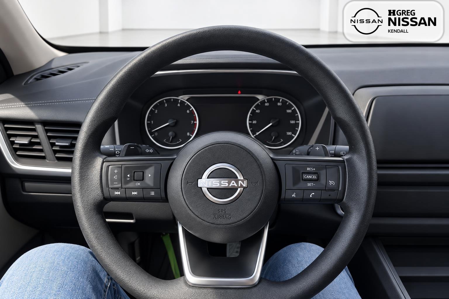 Used 2024 Nissan Rogue S FWD image 9