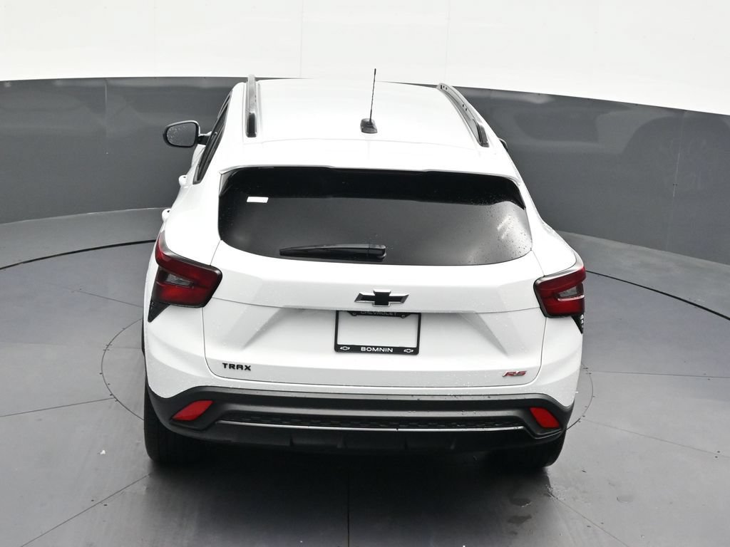 Used 2025 Chevrolet Trax RS FWD image 18