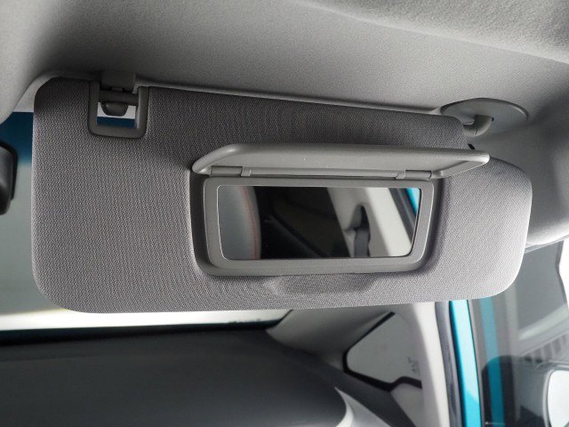 Used 2021 Chevrolet Bolt Premier w/ Infotainment Package FWD image 65