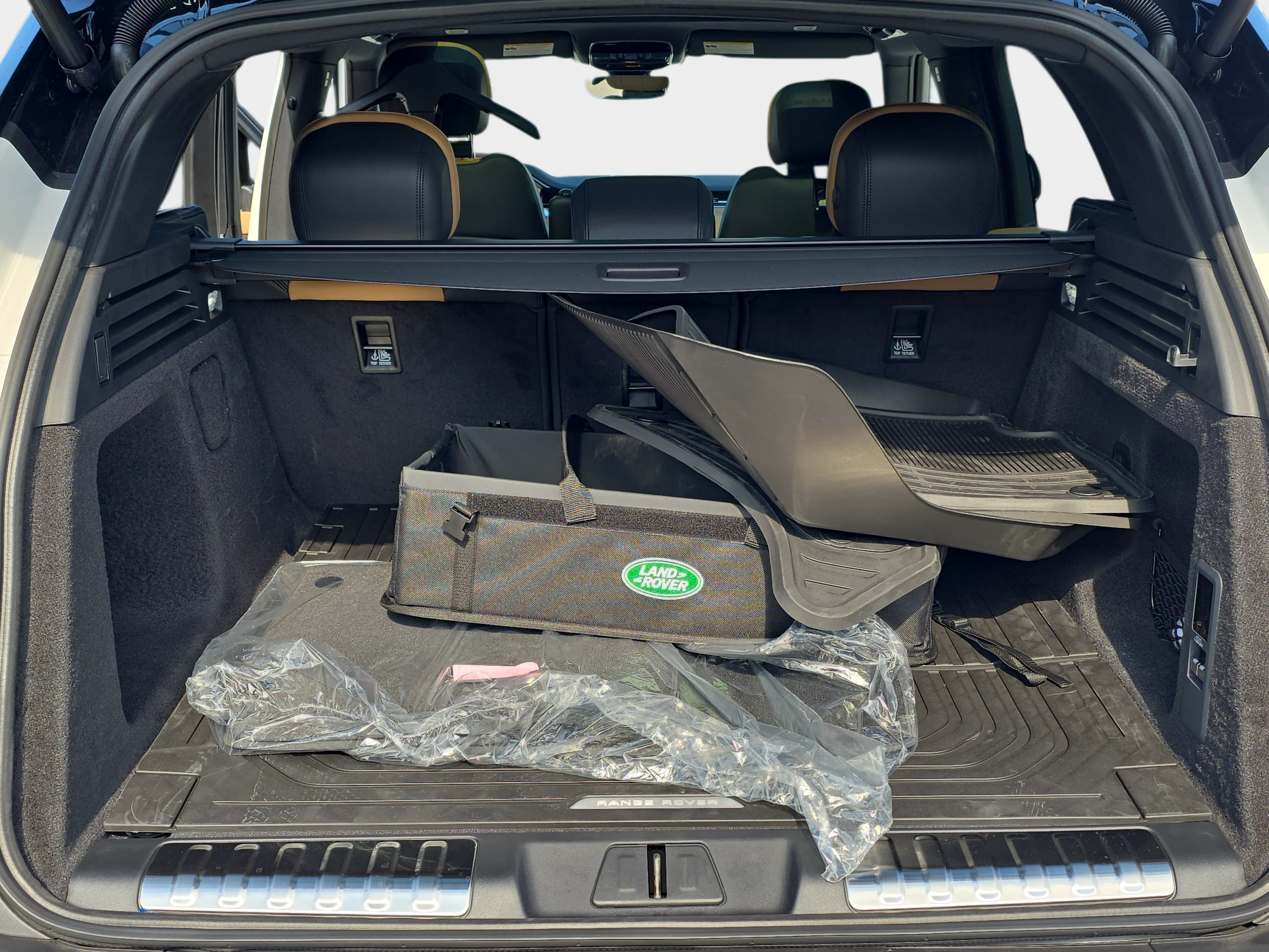 New 2026 Land Rover Range Rover Sport Dynamic SE AWD/4WD image 12