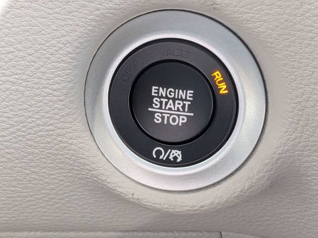 Certified 2022 Chrysler Pacifica Limited AWD/4WD image 18