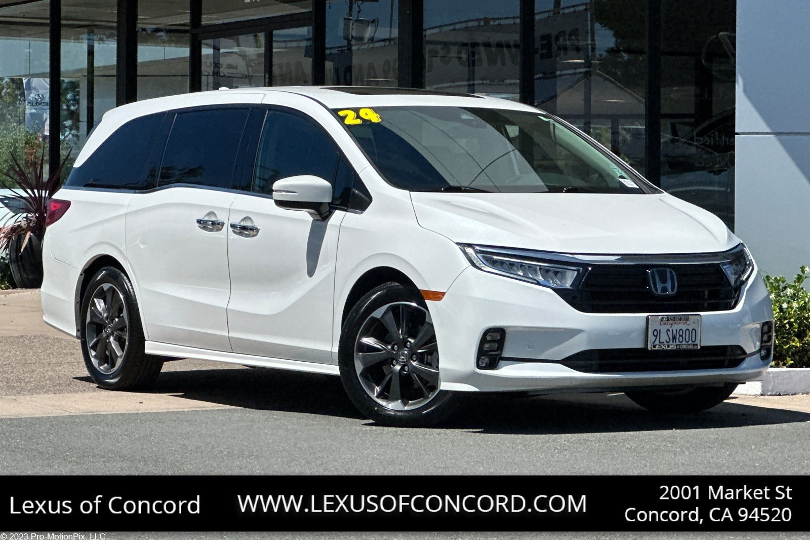 Used 2024 Honda Odyssey Elite image 1