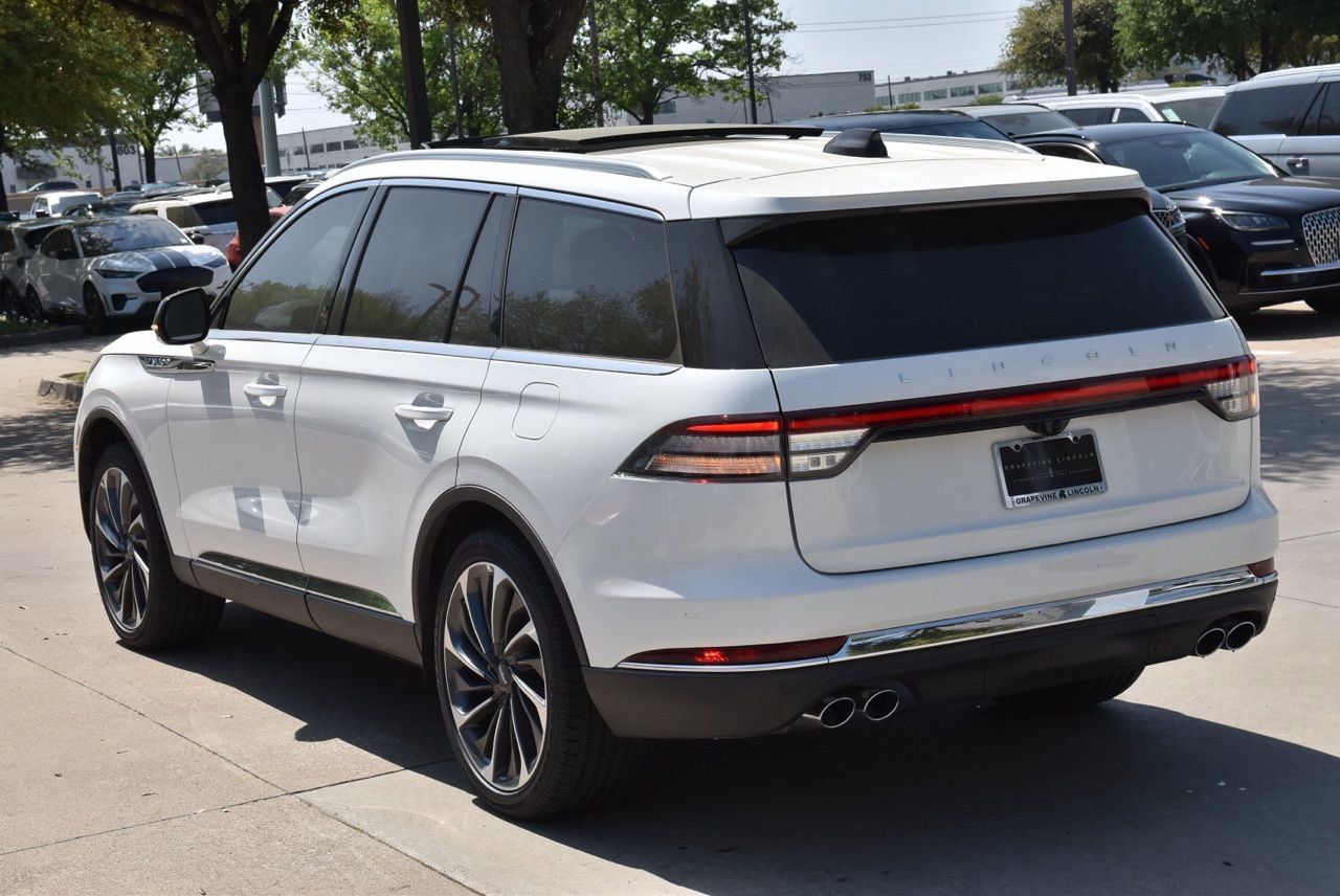New 2026 Lincoln Aviator Reserve image 9