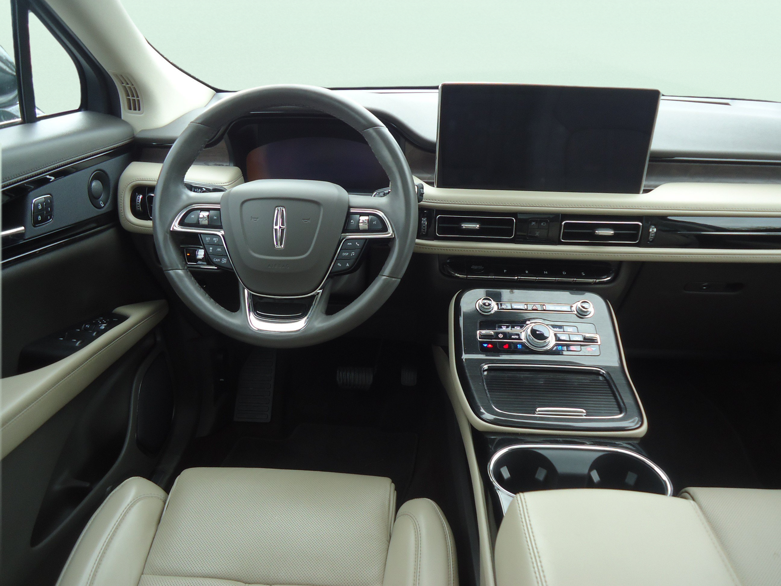 Used 2023 Lincoln Nautilus Reserve w/ Equipment Group 201A AWD/4WD image 11