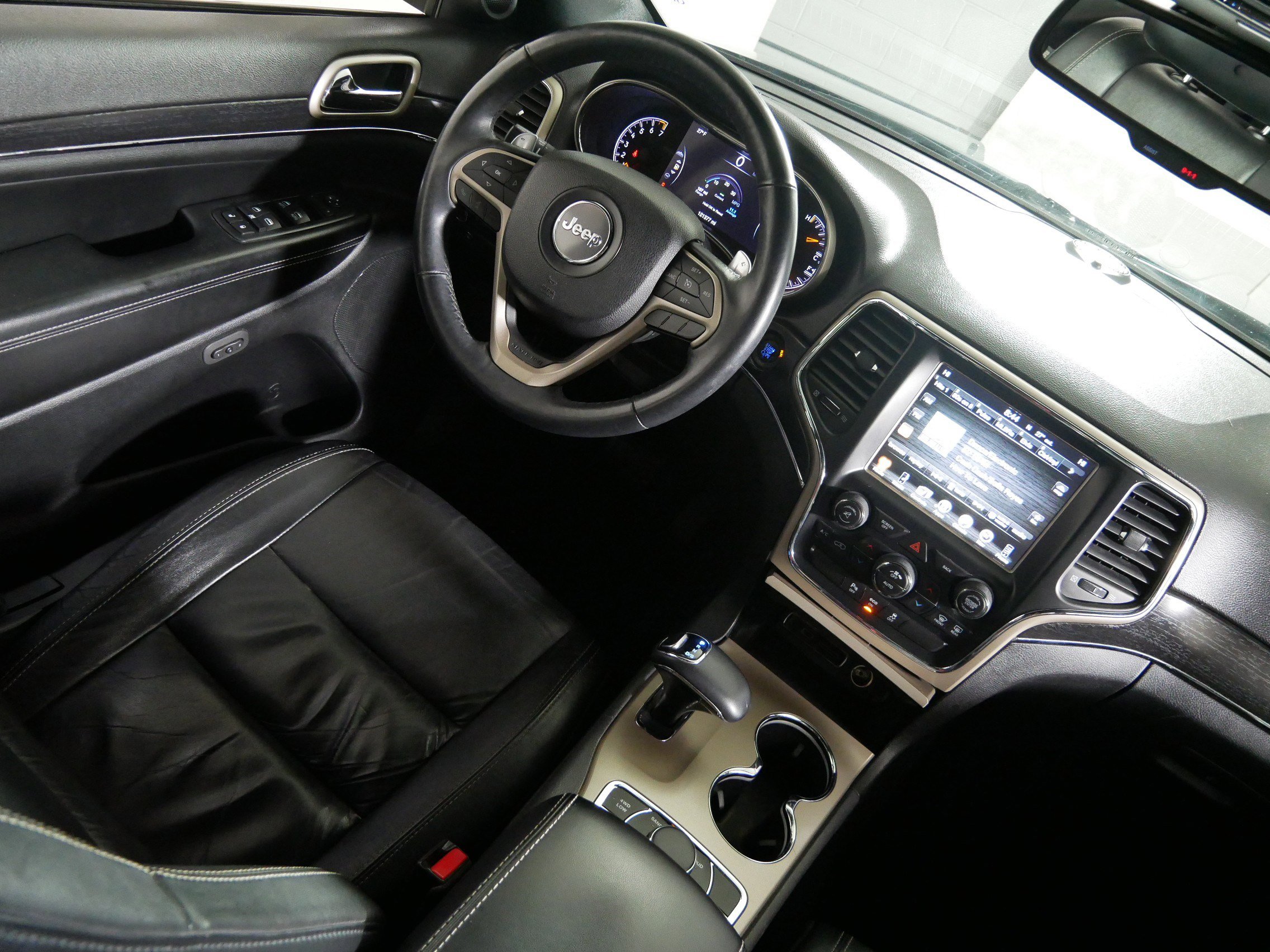 Used 2014 Jeep Grand Cherokee Limited image 9