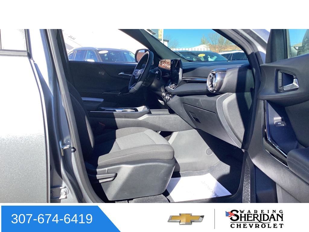 Used 2025 Chevrolet Equinox LT image 30