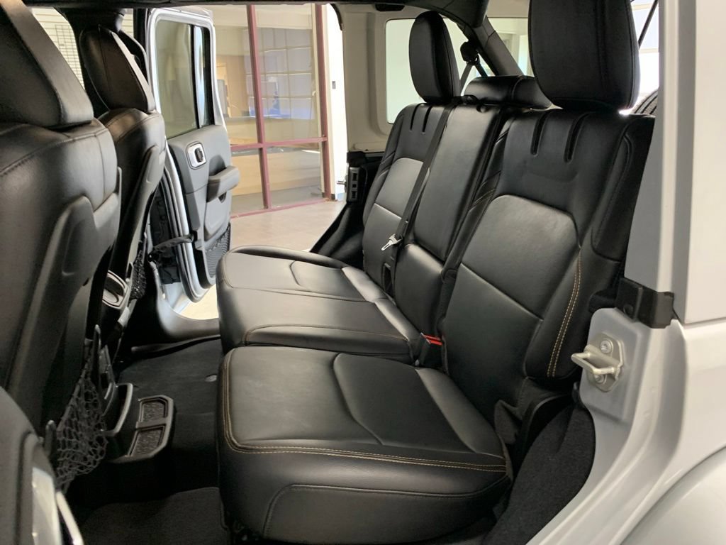 Certified 2024 Jeep Wrangler Unlimited Sahara w/ Safety Group AWD/4WD image 13