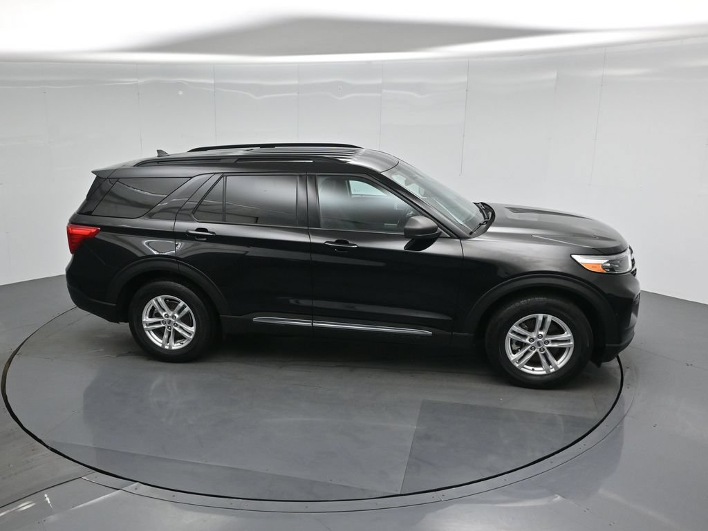 Certified 2023 Ford Explorer XLT RWD image 54