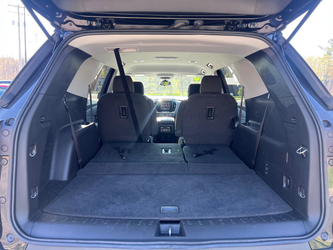 Used 2020 Chevrolet Traverse LT w/ LPO, Cargo Package AWD/4WD image 38