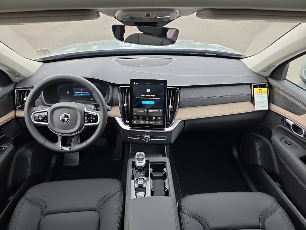 New 2026 Volvo XC90 T8 Plus image 5