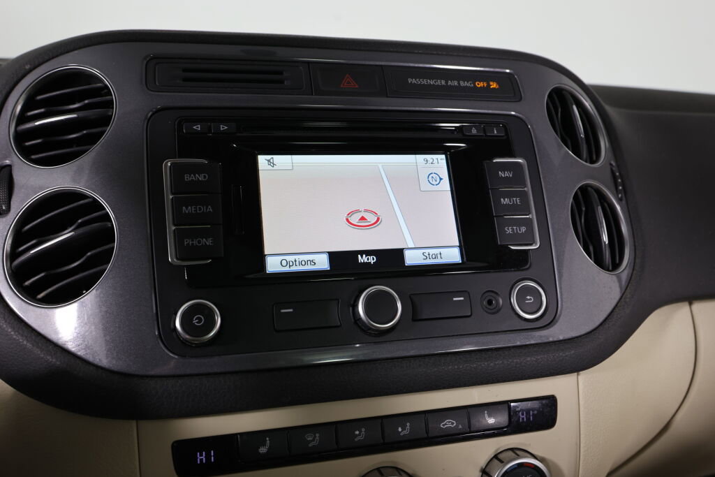 Used 2014 Volkswagen Tiguan SEL image 36