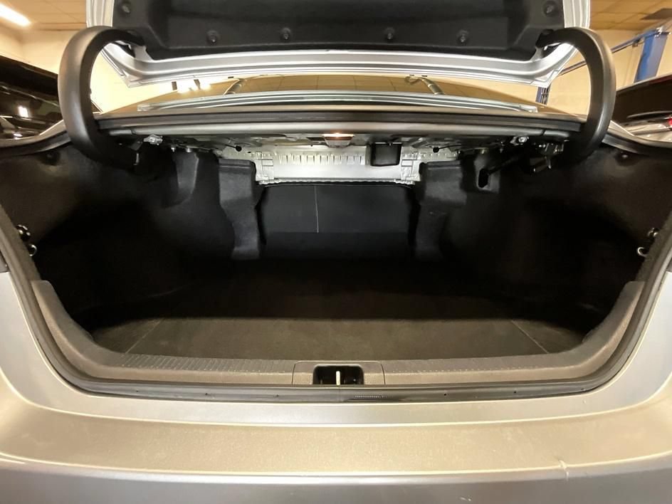 Used 2024 Toyota Camry SE FWD image 16