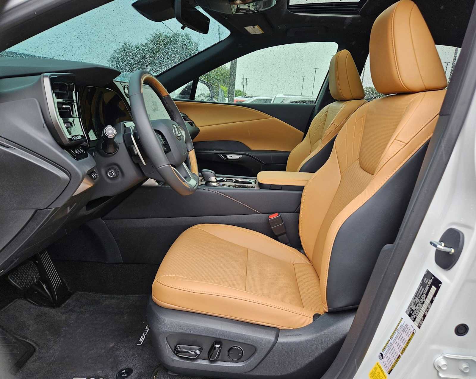 Used 2025 Lexus RX 350 Premium Plus w/ Convenience Package FWD image 11