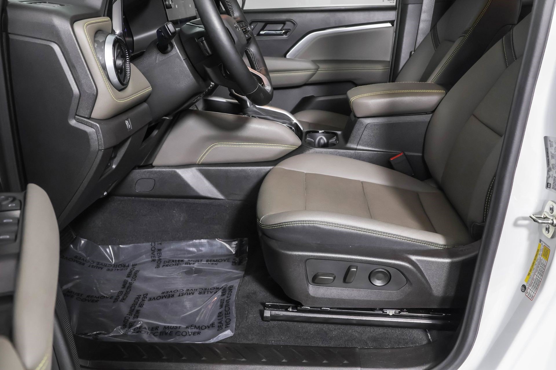 Certified 2025 Chevrolet Colorado ZR2 w/ Technology Package image 26