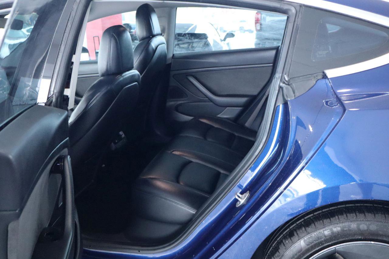 Used 2018 Tesla Model 3 Mid Range RWD image 28