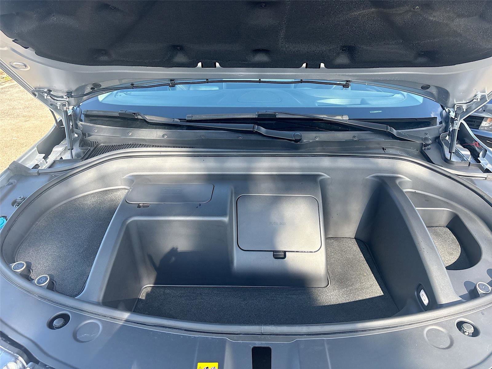 New 2025 VinFast VF 8 Eco image 30