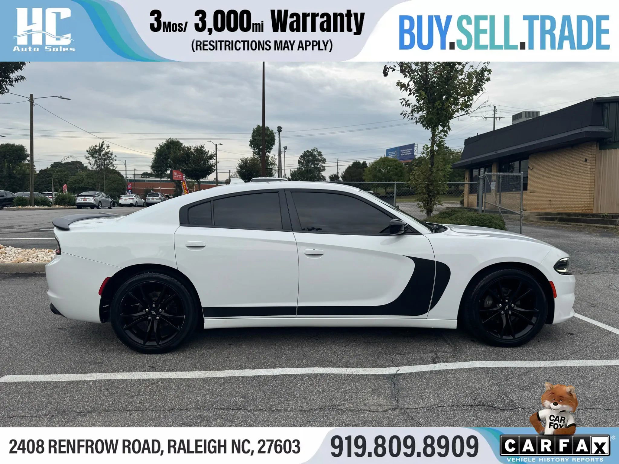 Used 2017 Dodge Charger SXT w/ Blacktop Package image 6