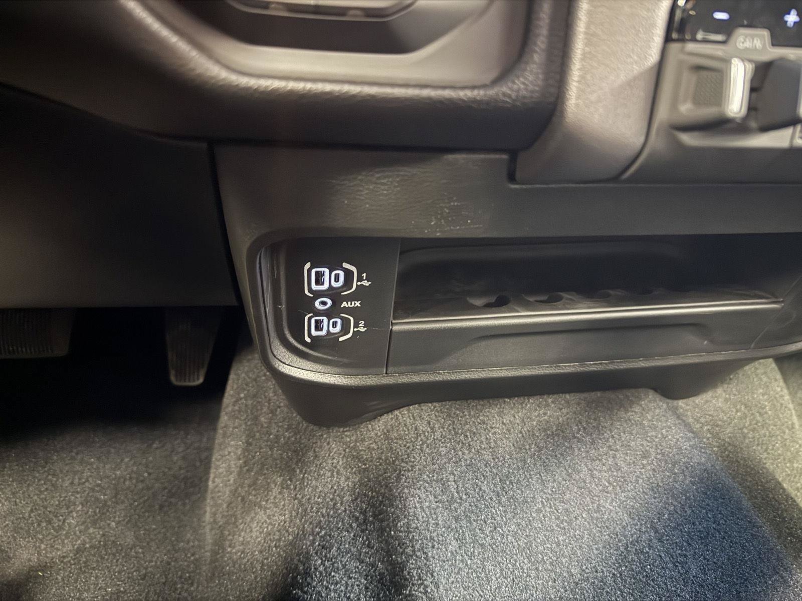 New 2026 RAM 2500 Big Horn AWD/4WD image 19