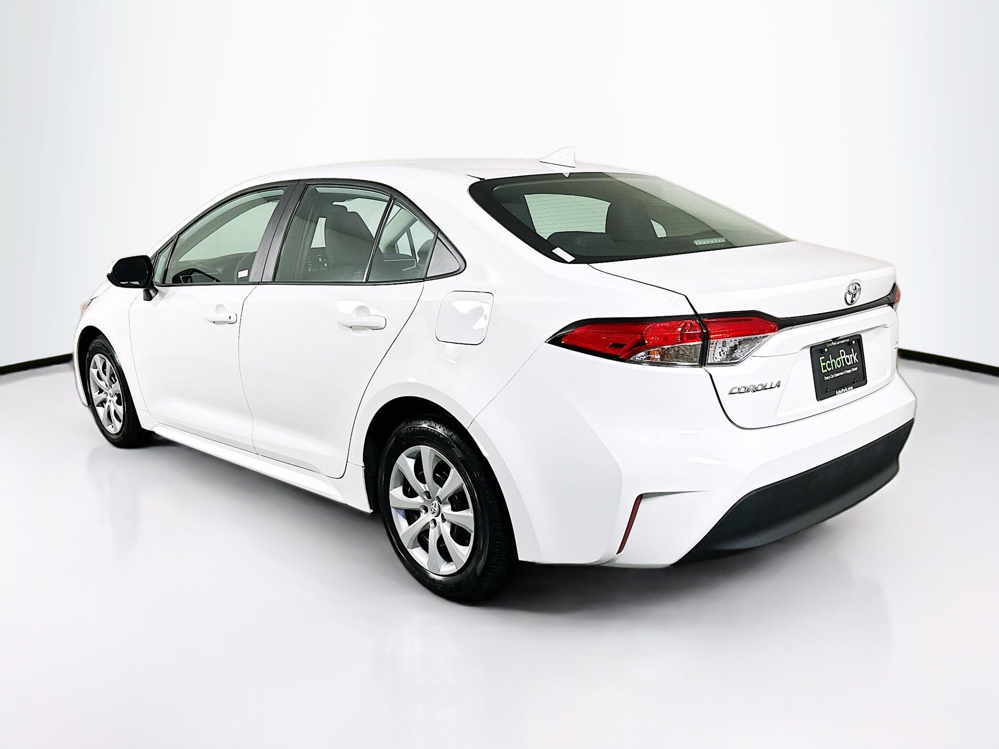 Used 2023 Toyota Corolla LE w/ Carpet Mat Package (TMS) image 5