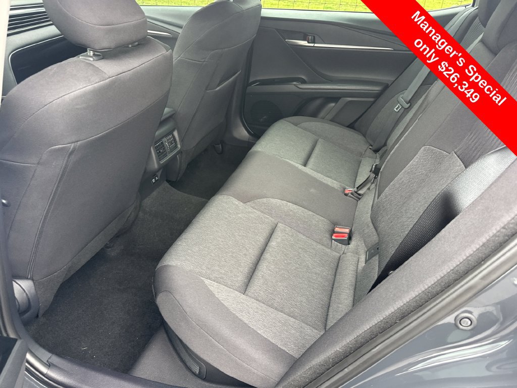 Used 2025 Toyota Camry LE AWD/4WD image 25