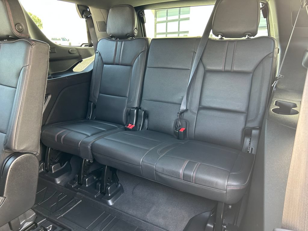 Used 2024 Chevrolet Tahoe RST w/ Luxury Package AWD/4WD image 12