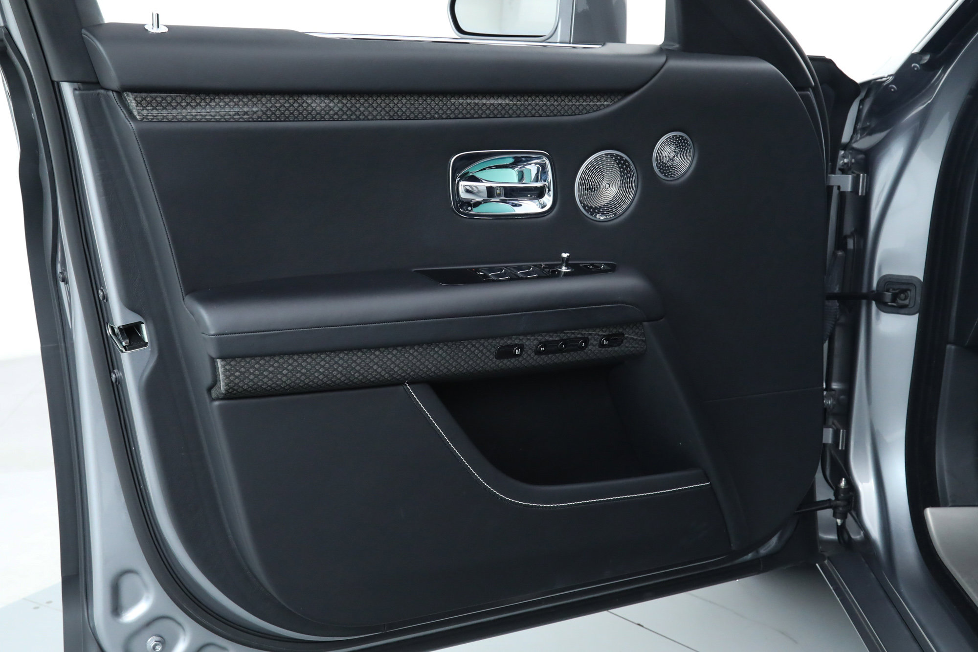 Used 2023 Rolls-Royce Ghost Black Badge image 24