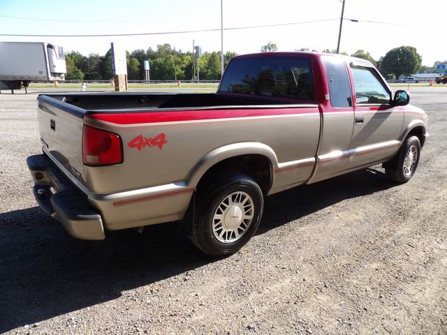 Used 1998 GMC Sonoma SLS w/ Popular Marketing Option Pkg AWD/4WD image 4