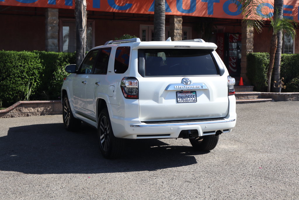 Used 2018 Toyota 4Runner Limited AWD/4WD image 6
