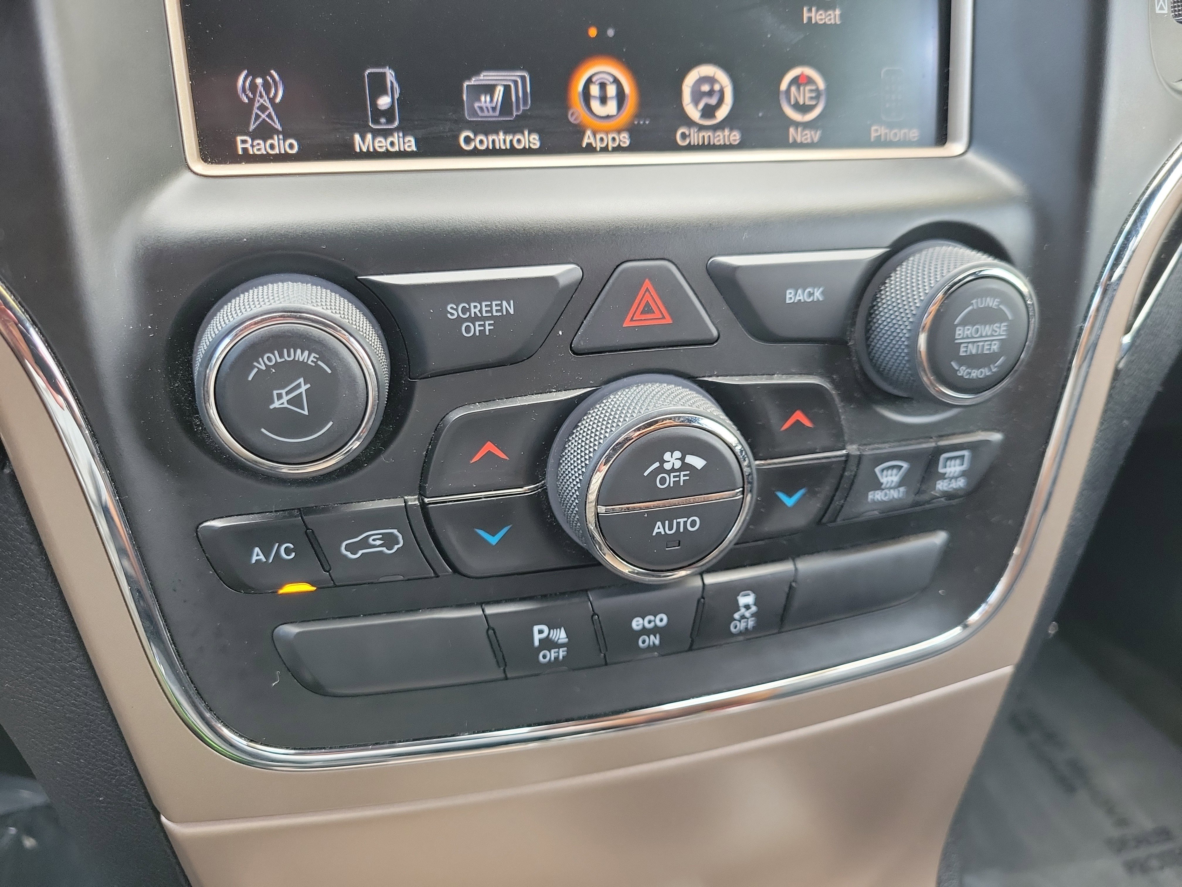 Used 2015 Jeep Grand Cherokee Limited AWD/4WD image 25