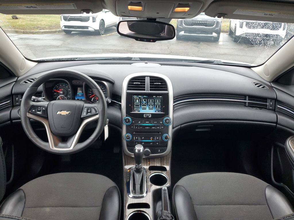 Used 2016 Chevrolet Malibu LT image 23
