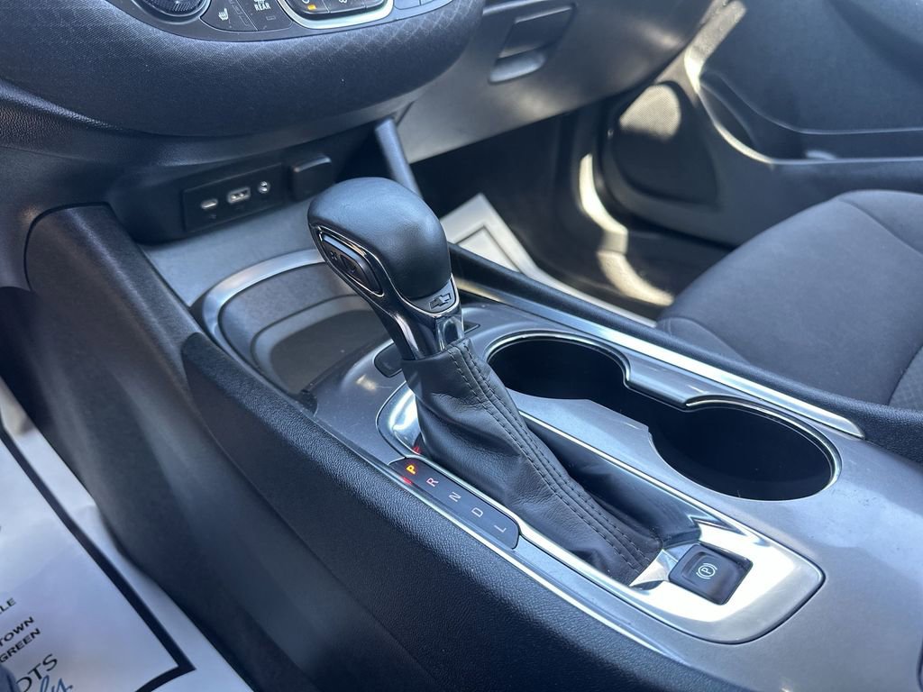 Used 2023 Chevrolet Malibu LT w/ Sport Edition image 19