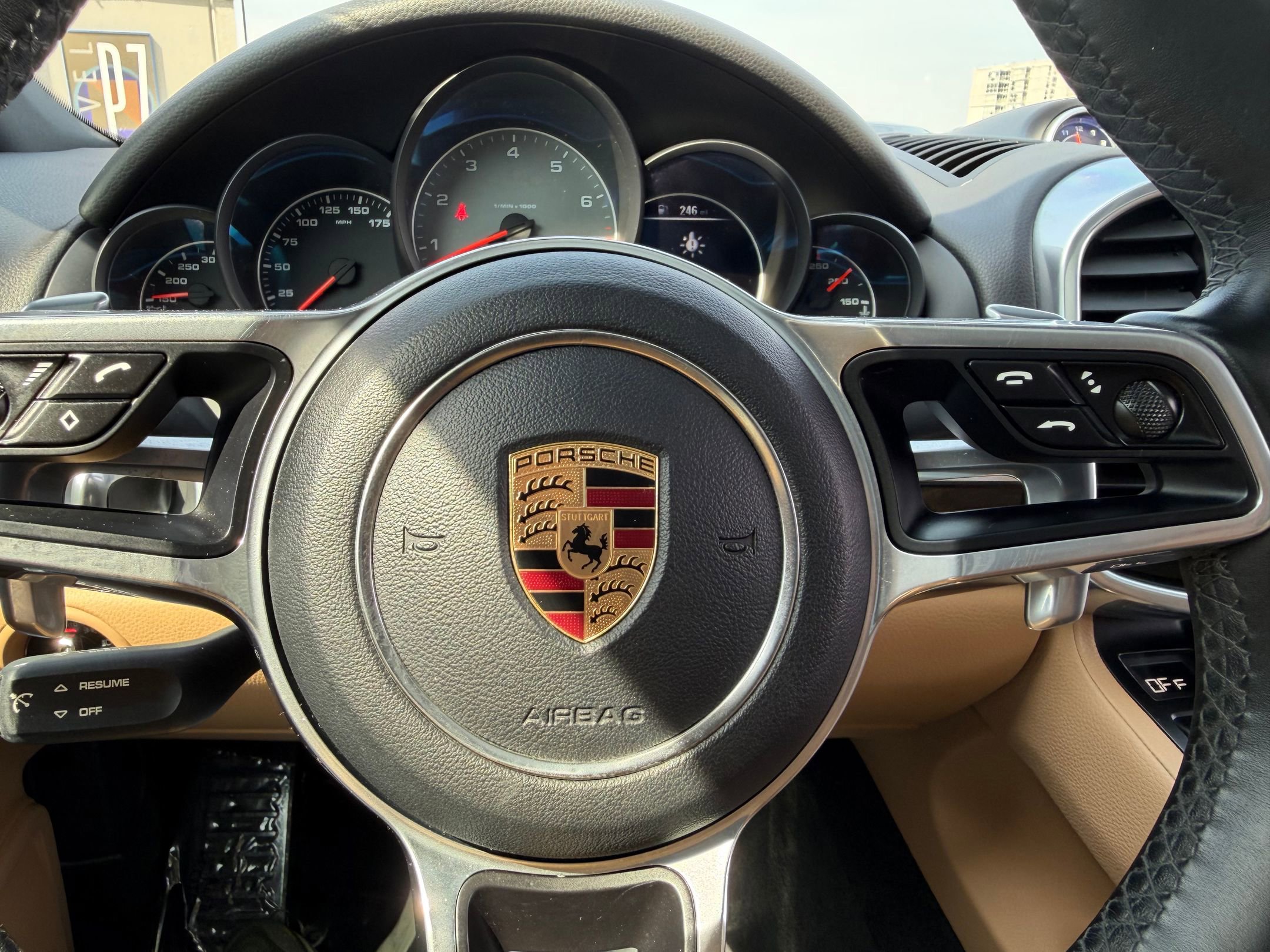 Used 2016 Porsche Cayenne S image 31