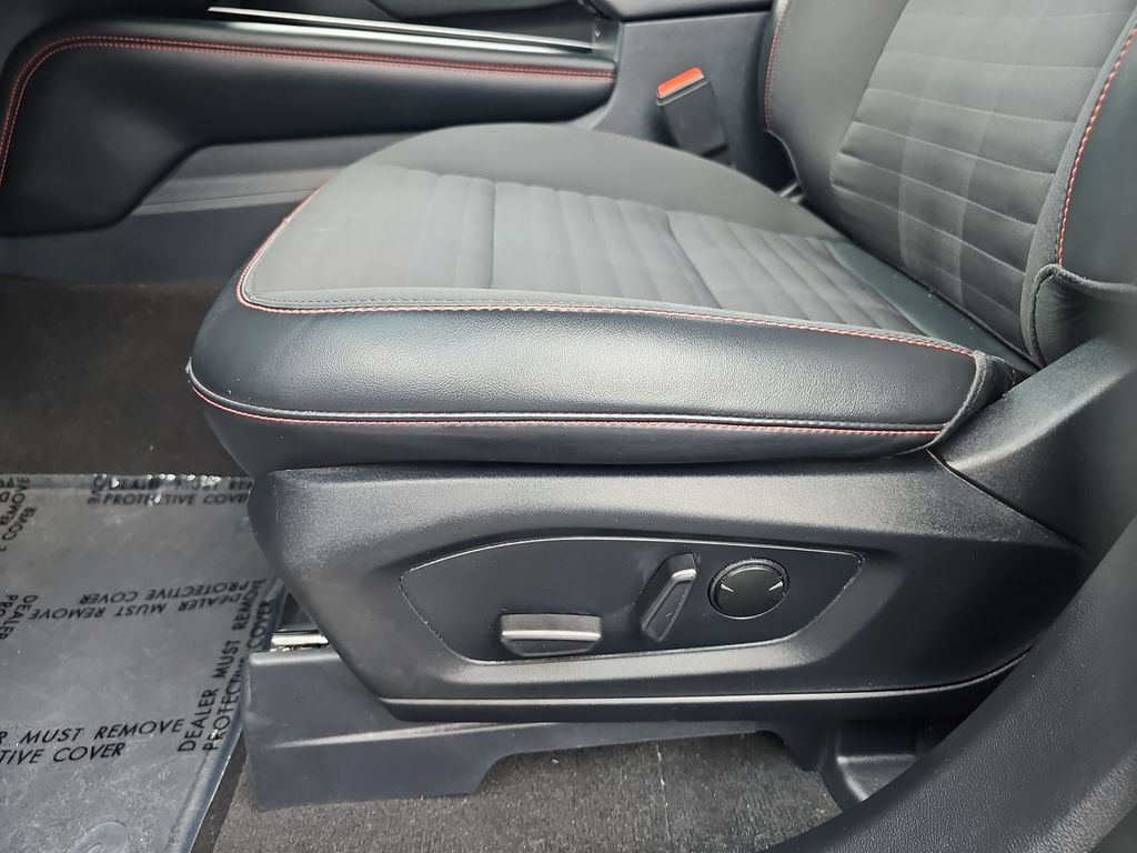 Used 2025 Ford Explorer ST-Line w/ Premium Package AWD/4WD image 18