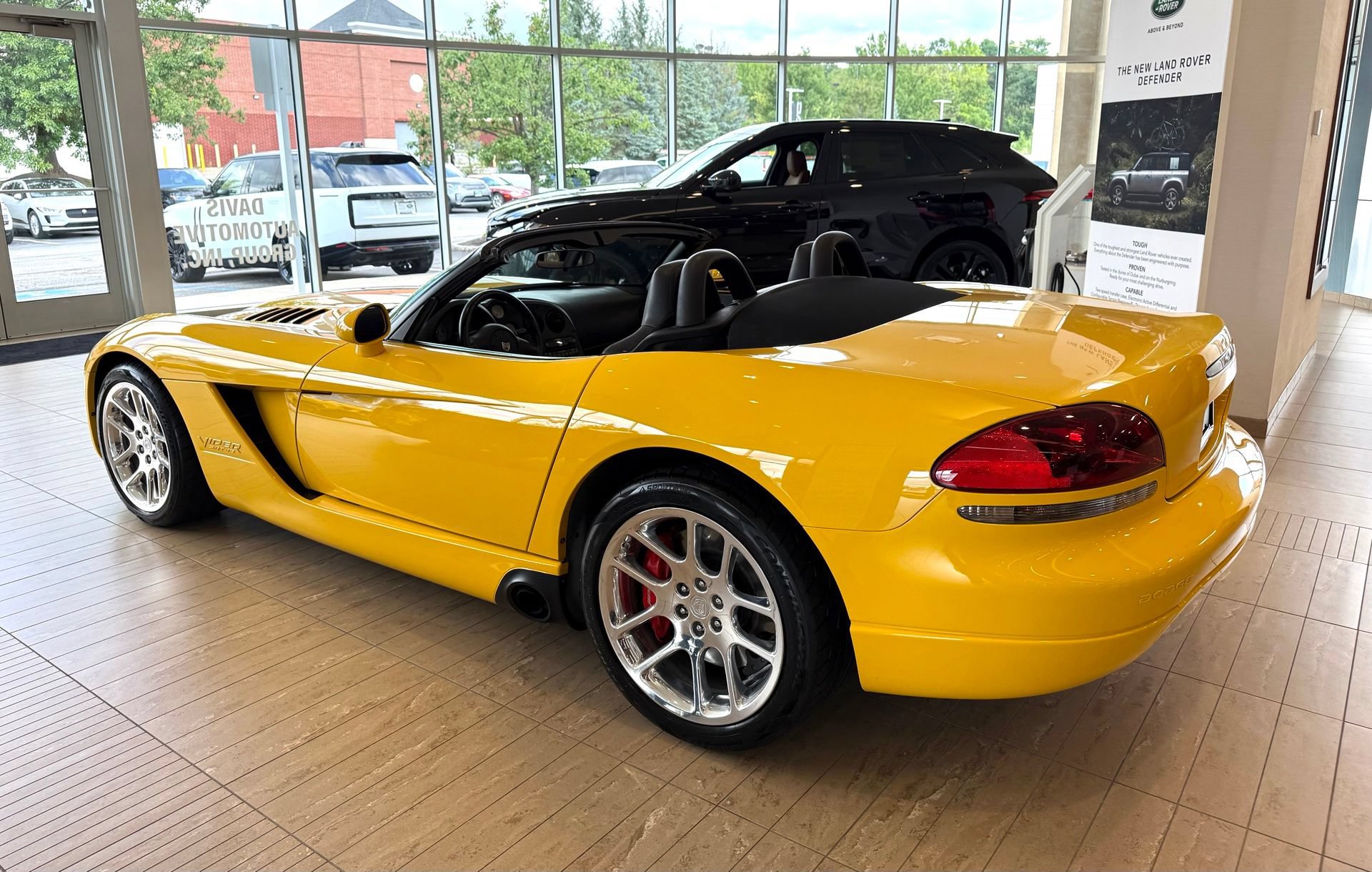 Used 2005 Dodge Viper SRT-10 RWD image 6
