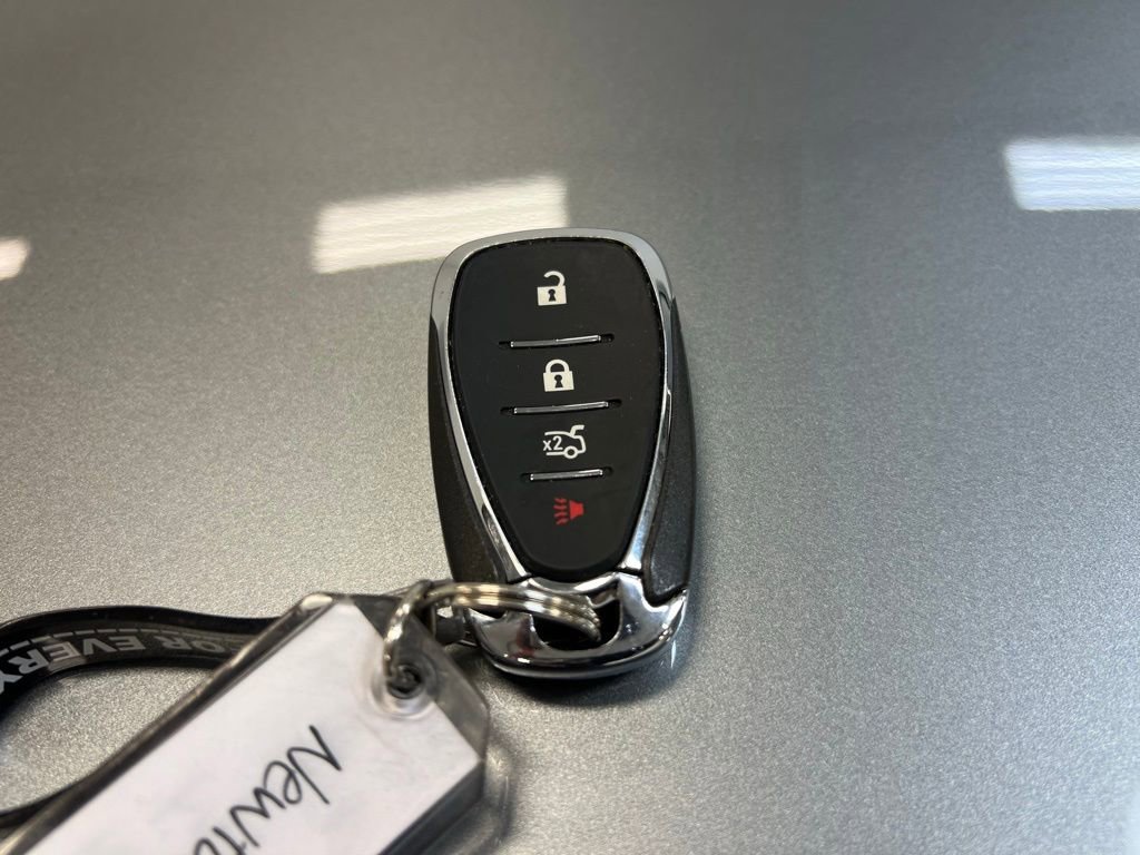 Used 2025 Chevrolet Malibu LS image 32