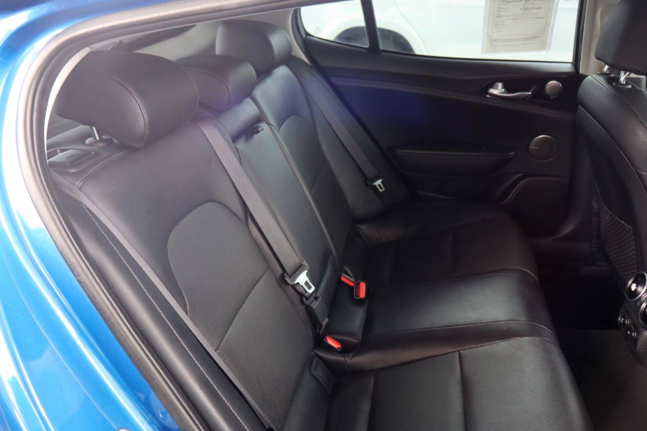 Used 2018 Kia Stinger Premium RWD image 15