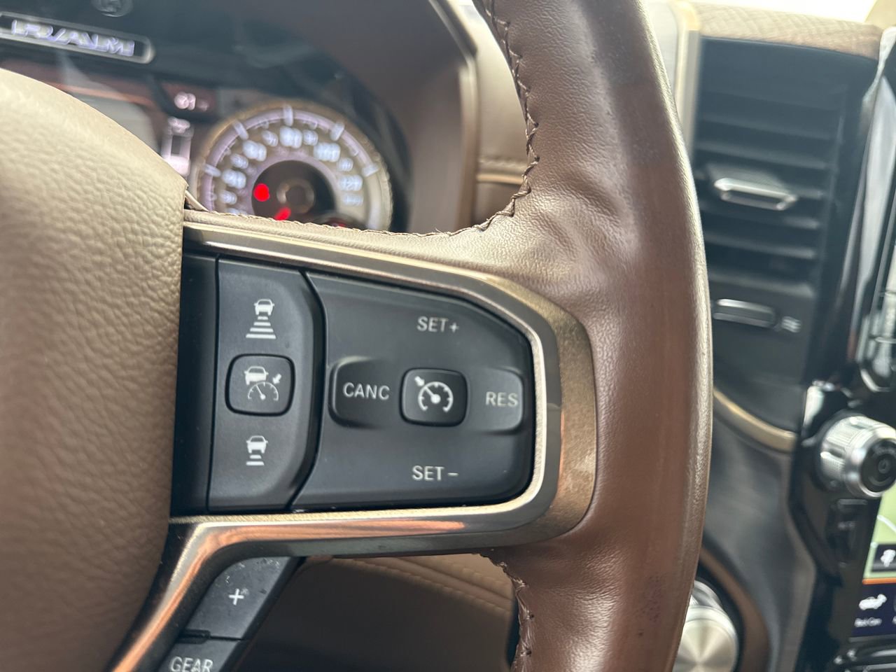 Used 2020 RAM 1500 Longhorn image 24