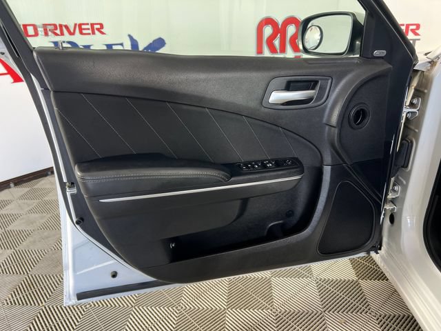 Used 2016 Dodge Charger R/T RWD image 10