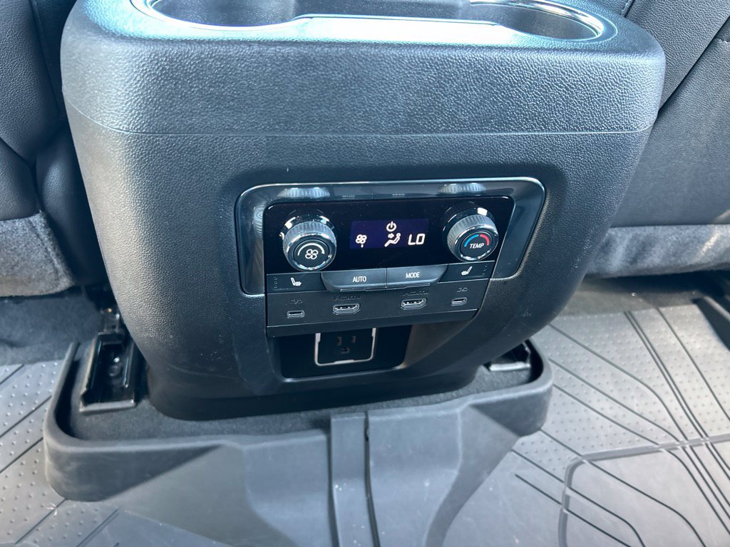 Used 2025 Chevrolet Tahoe High Country AWD/4WD image 49