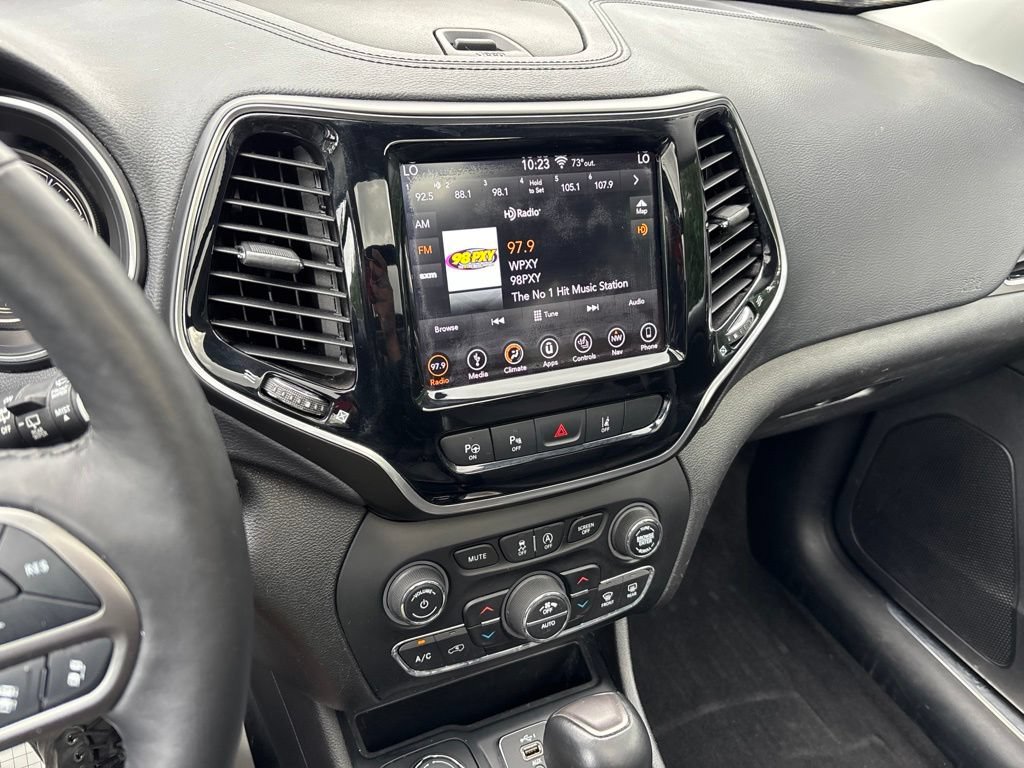 Used 2019 Jeep Cherokee Limited w/ Technology Group AWD/4WD image 29