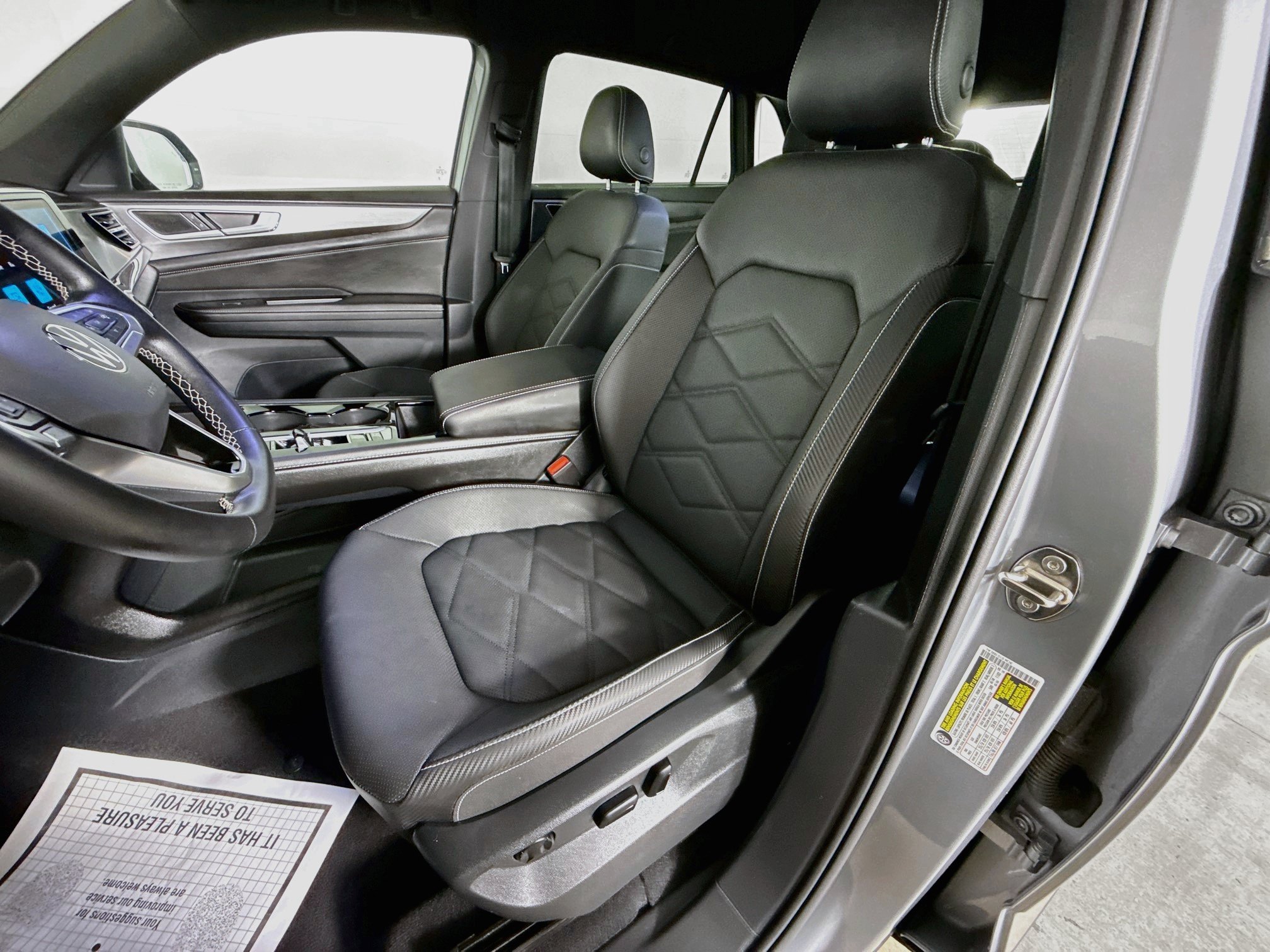Used 2026 Volkswagen Atlas Cross Sport SE FWD image 25