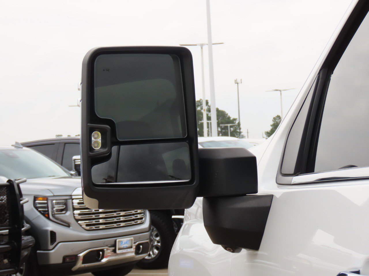 Used 2022 Chevrolet Silverado 3500 High Country w/ Technology Package image 18