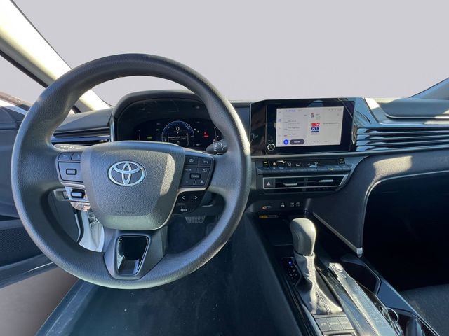 Used 2025 Toyota Camry LE image 12
