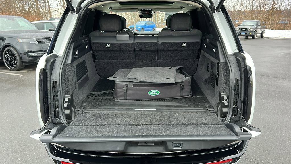 Certified 2023 Land Rover Range Rover SE image 26