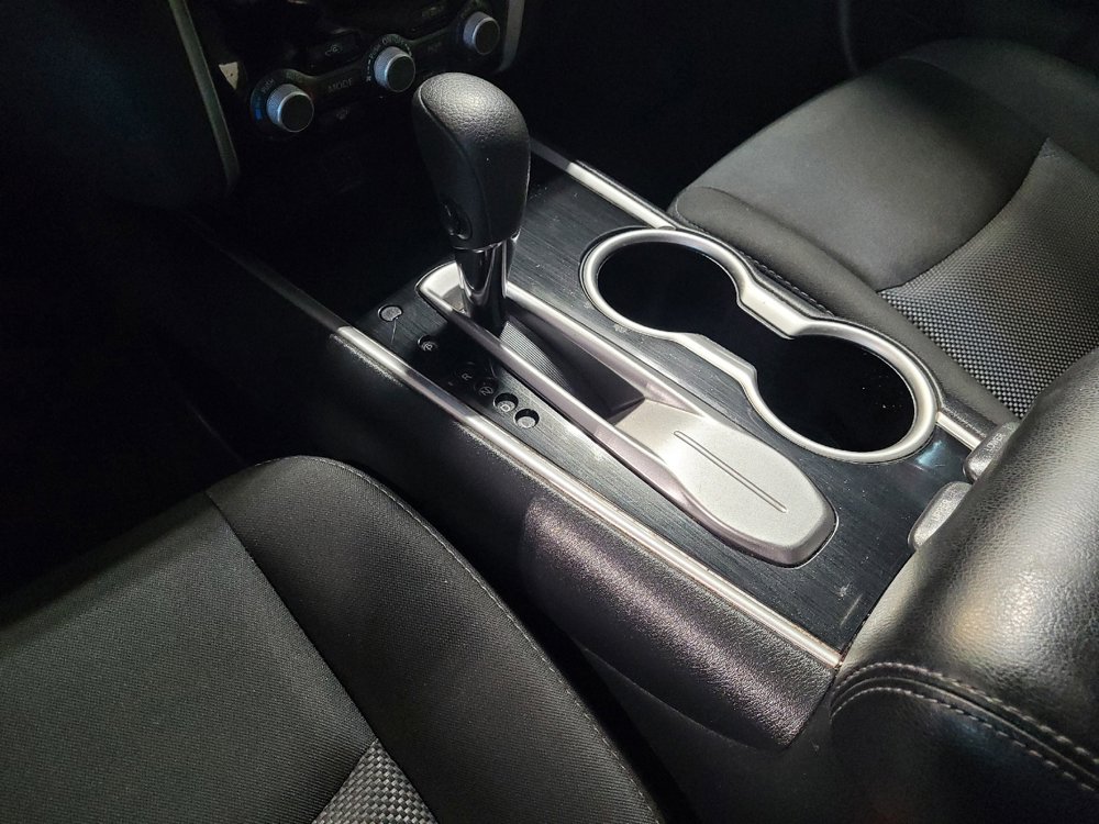 Used 2020 Nissan Pathfinder S image 26