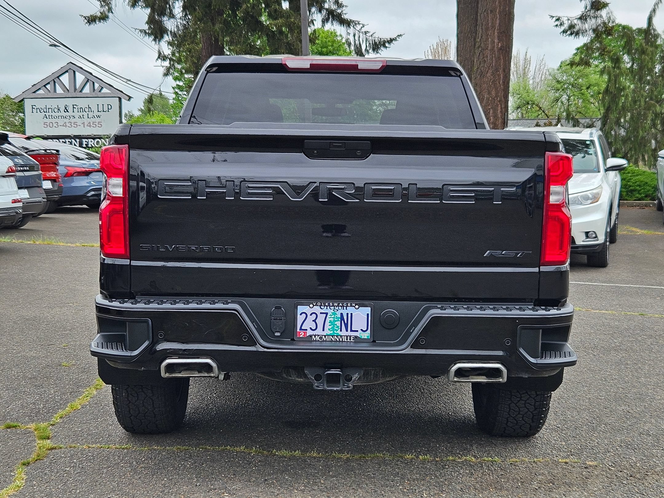 Used 2022 Chevrolet Silverado 1500 RST w/ LPO, Blackout Package AWD/4WD image 4